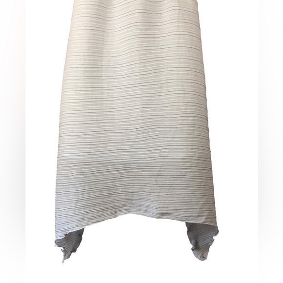 DRESS - Women's H&M Light Baby Blue Gauzy Sleeveless Textured Sundress. Size 6 - Picture 6 of 14